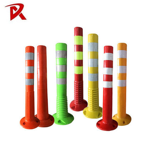 Latest company news about 2024 Verkeersveiligheid PU 750 mm Oranje Flexible Traffic Bollard Reflectieve afbakening Warning Post