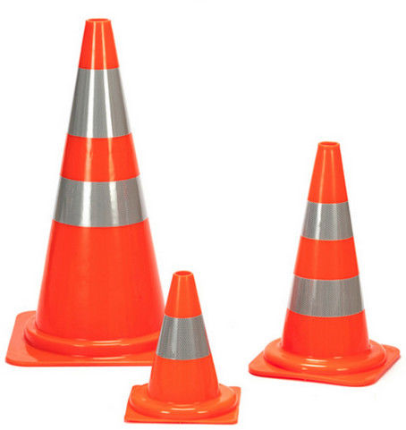 Latest company news about Oranje Rood Pop Up PVC Reflectieve verkeersveiligheid Cone Voor geen parkeren 50cm 20inches